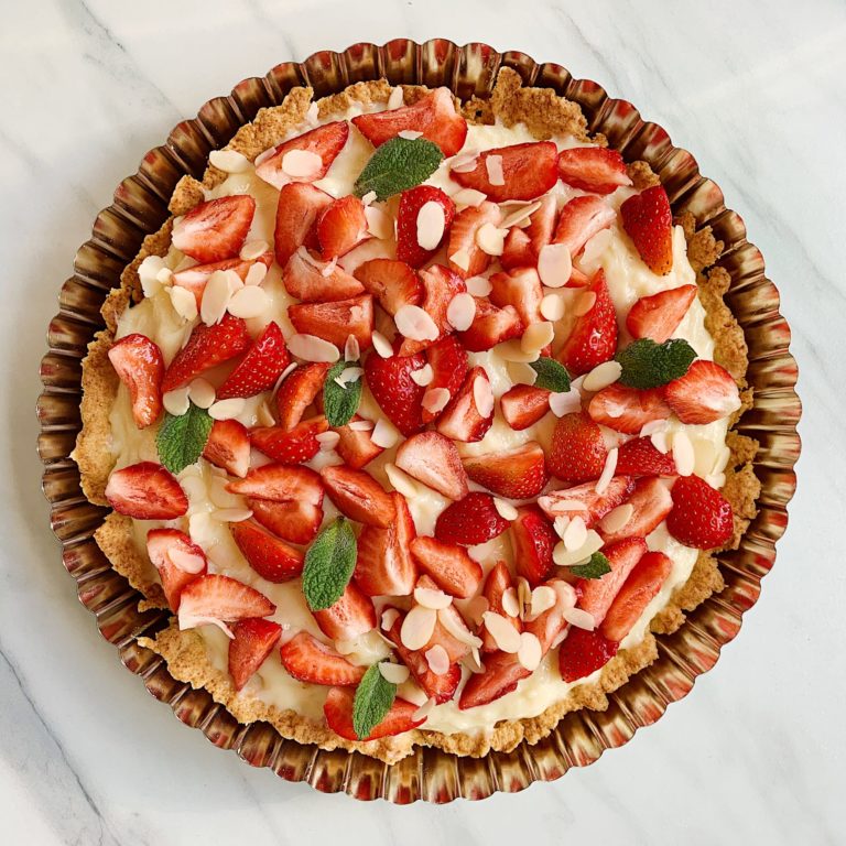 tarta budyniowa z truskawkami