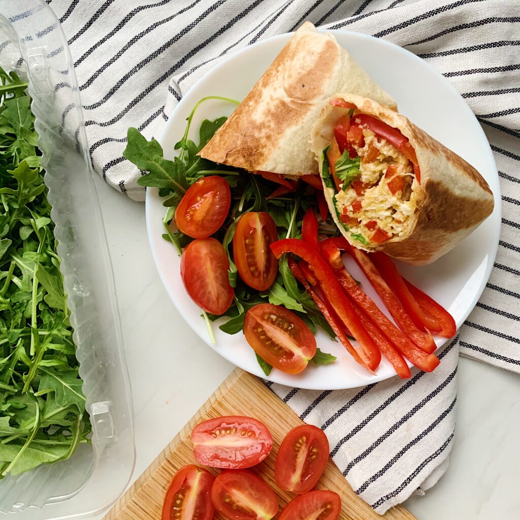 wrap z jajecznicą