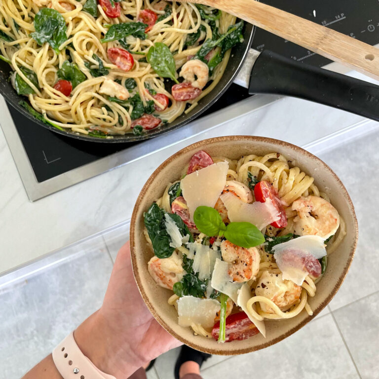 Spaghetti z krewetkami i szpinakiem
