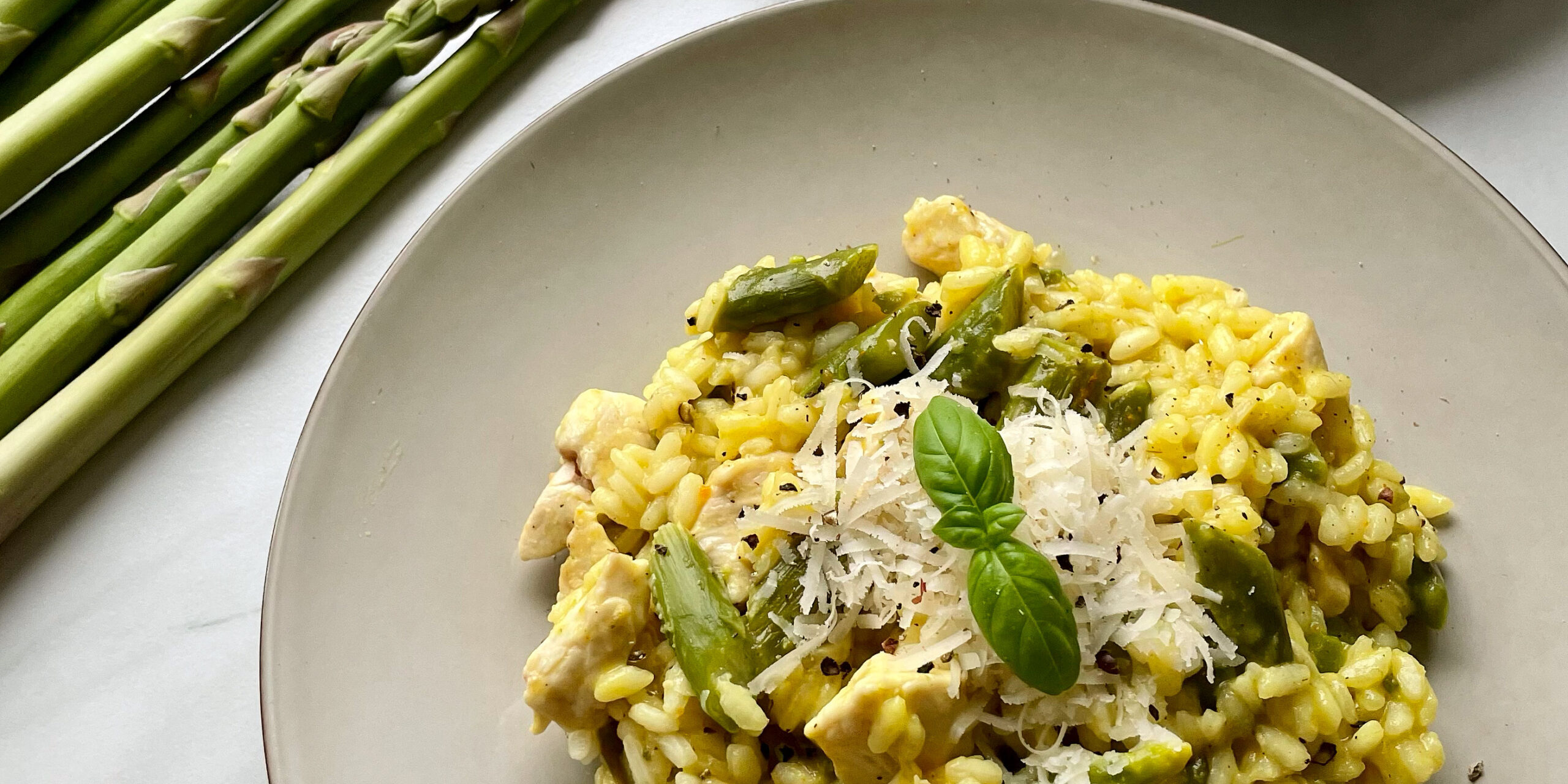 Risotto z kurczakiem i szparagami