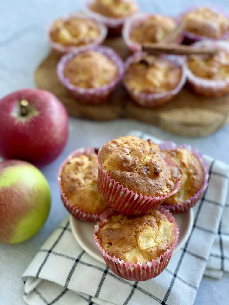 Muffiny jabłkowo-jogurtowe