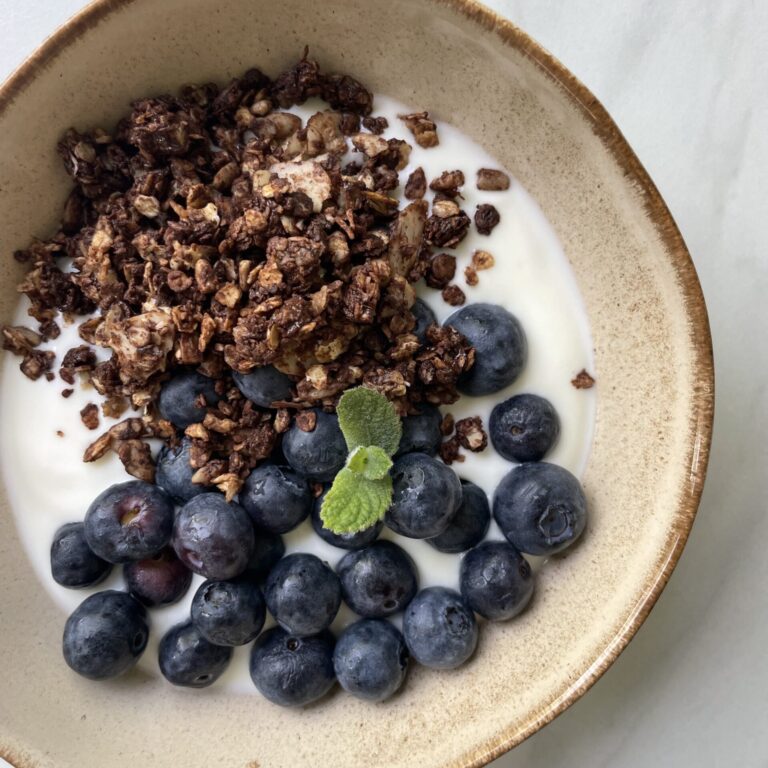 Czekoladowa granola z patelni