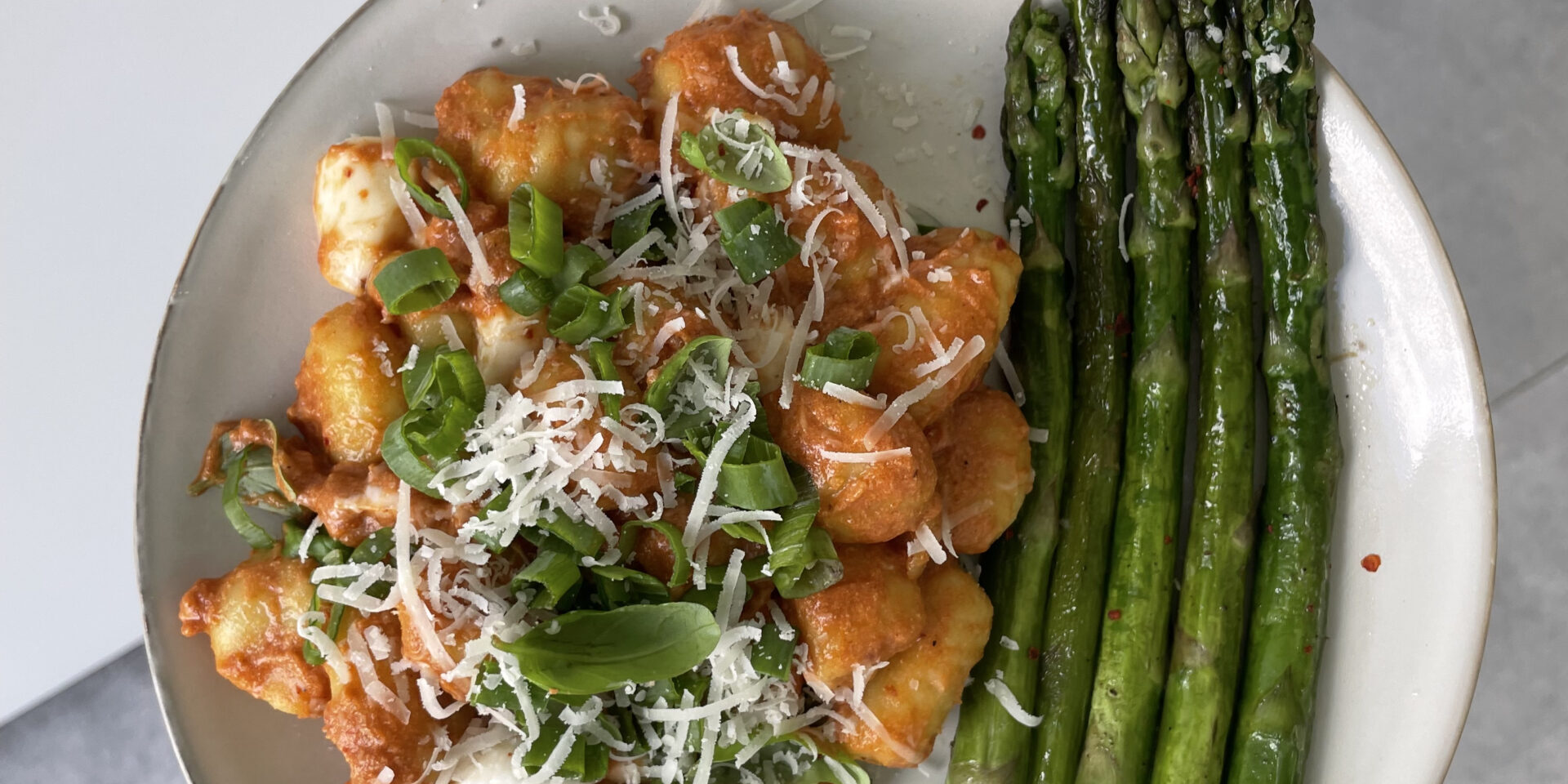 Gnocchi w sosie pomidorowym
